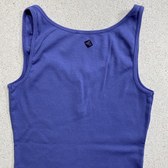 Lavender Yoga Tank Top - Picture 4 of 6
